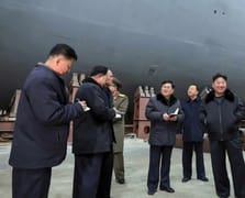 Kuzey Kore lideri Kim, ülkenin nükleer güçle çalışan ilk denizaltı projesini inceledi