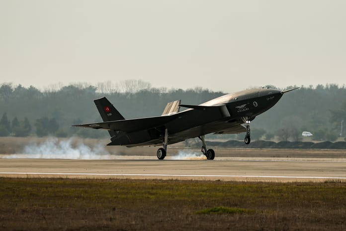 Bayraktar KIZILELMA'nın uçuş testleri başarıyla devam ediyor