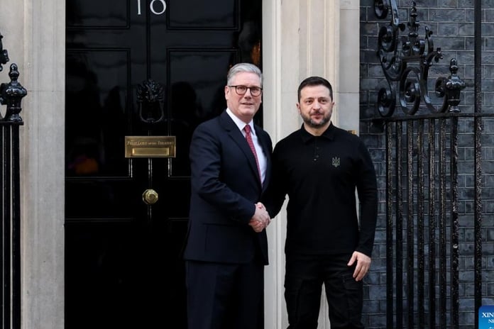 Ukrayna ve İngiltere Ukrayna'da silah üretimi için kredi anlaşması imzaladı