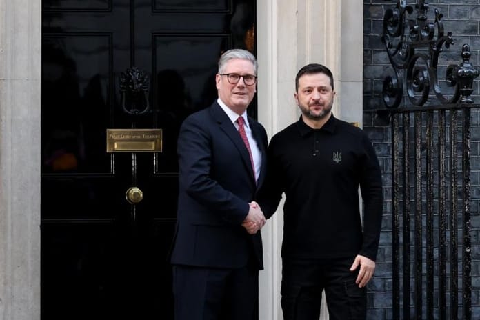 Ukrayna ve İngiltere Ukrayna'da silah üretimi için kredi anlaşması imzaladı