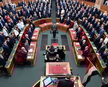 Macaristan parlamentosu LGBT etkinliklerini yasakladı