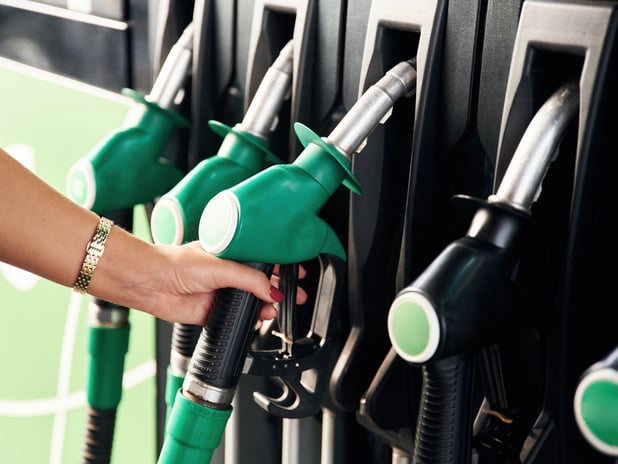 Akaryakıtta gece yarısı fiyatlar düşüşe geçecek