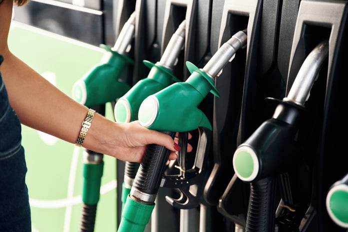 Akaryakıtta gece yarısı fiyatlar düşüşe geçecek