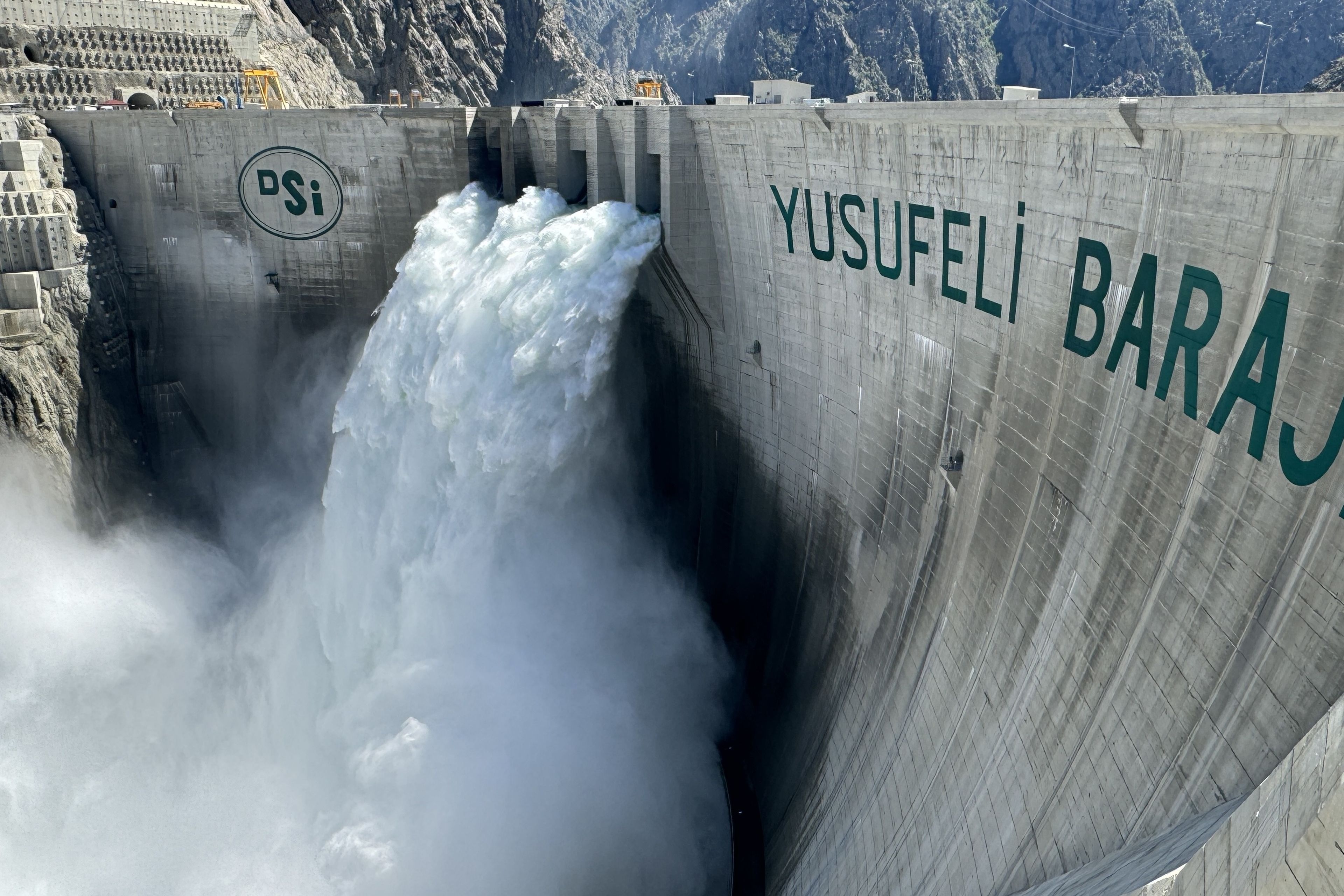 Yusufeli Barajı'ndan ekonomiye 6,6 milyar liralık katkı
