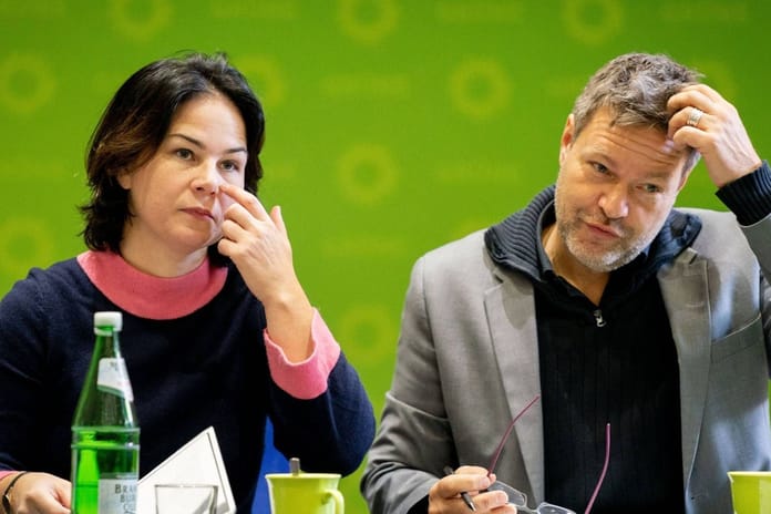 Almanya’da Yeşiller, CDU/CSU ve SPD'nin savunma ve yatırım paketine onay vermek istemiyor