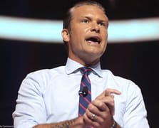 Pentagon 60,000'e kadar sivil çalışanı işten çıkarıyor