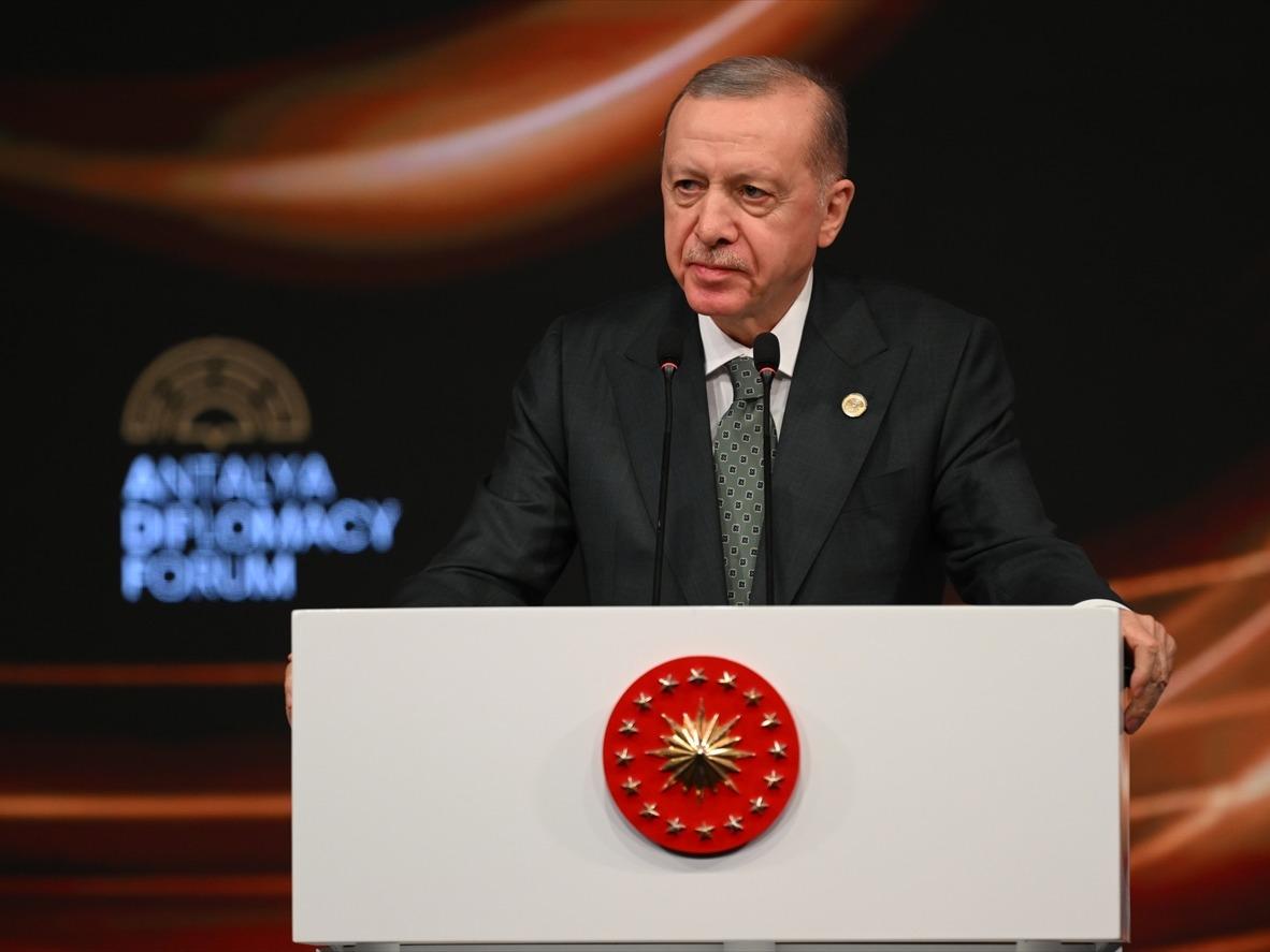 İsviçreli dergiden "Büyük Erdoğan" makalesi
