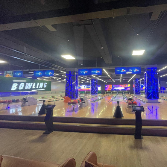 Commercial Bowling