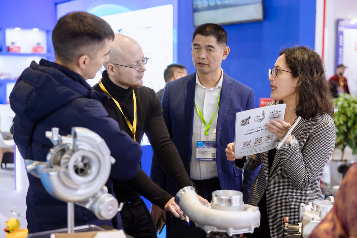 การพูดคุยเรื่องชิ้นส่วนยานยนต์ใน Automechanika Shanghai