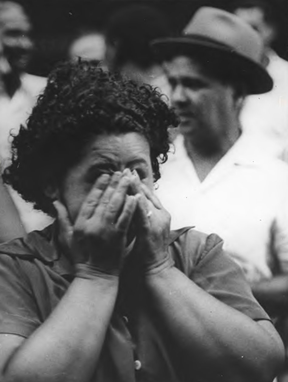 O MUNDO ENCANTADO DE MANGUEIRA - ...e arrancou lágrimas de Neuma, a filha do primeiro presidente da Escola vitoriosa