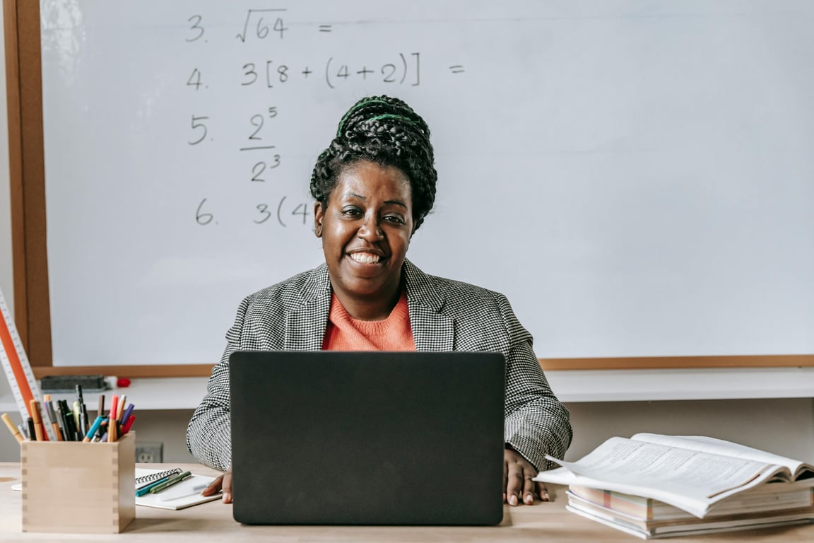 The Key Benefits of Pursuing an Online Degree for Career Growth