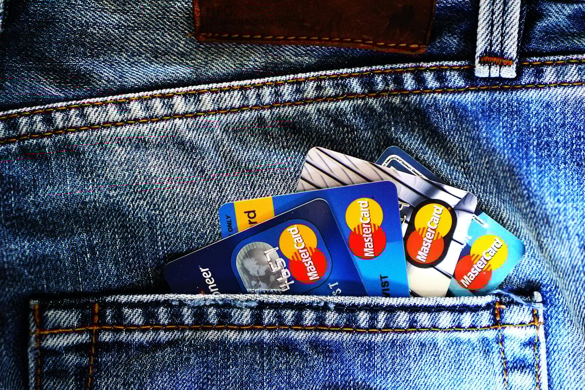 Debit or Credit? How to Choose the Right Card for Your Spending Habits