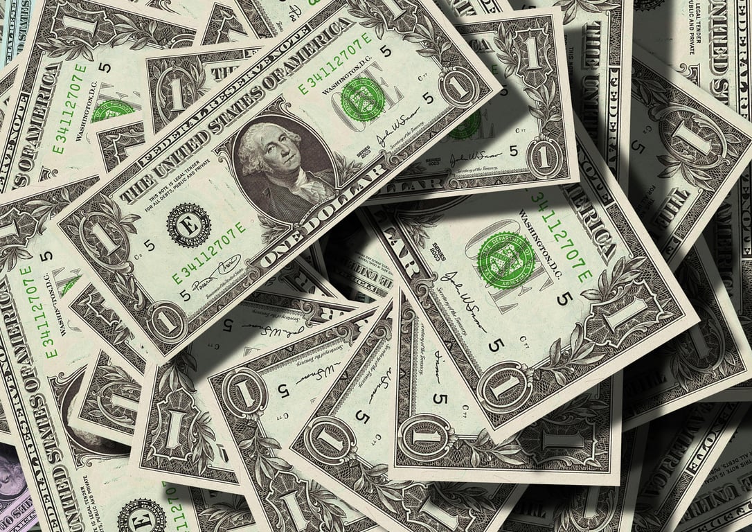 Choosing the Right Fit: How Credit Unions and Banks Stack Up for Savers