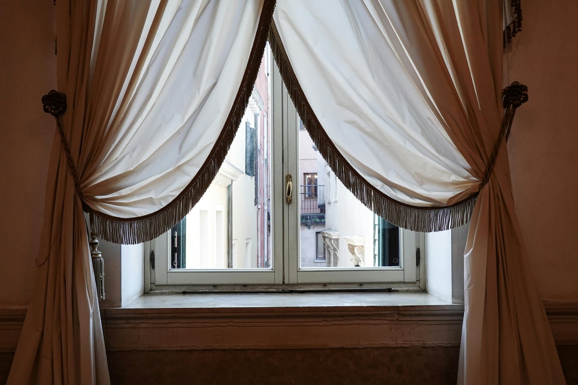 Transforming Spaces with Timeless Decor Choices