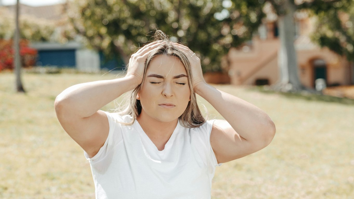Relieve Migraines Instantly with These Easy and Budget-Friendly Tips
