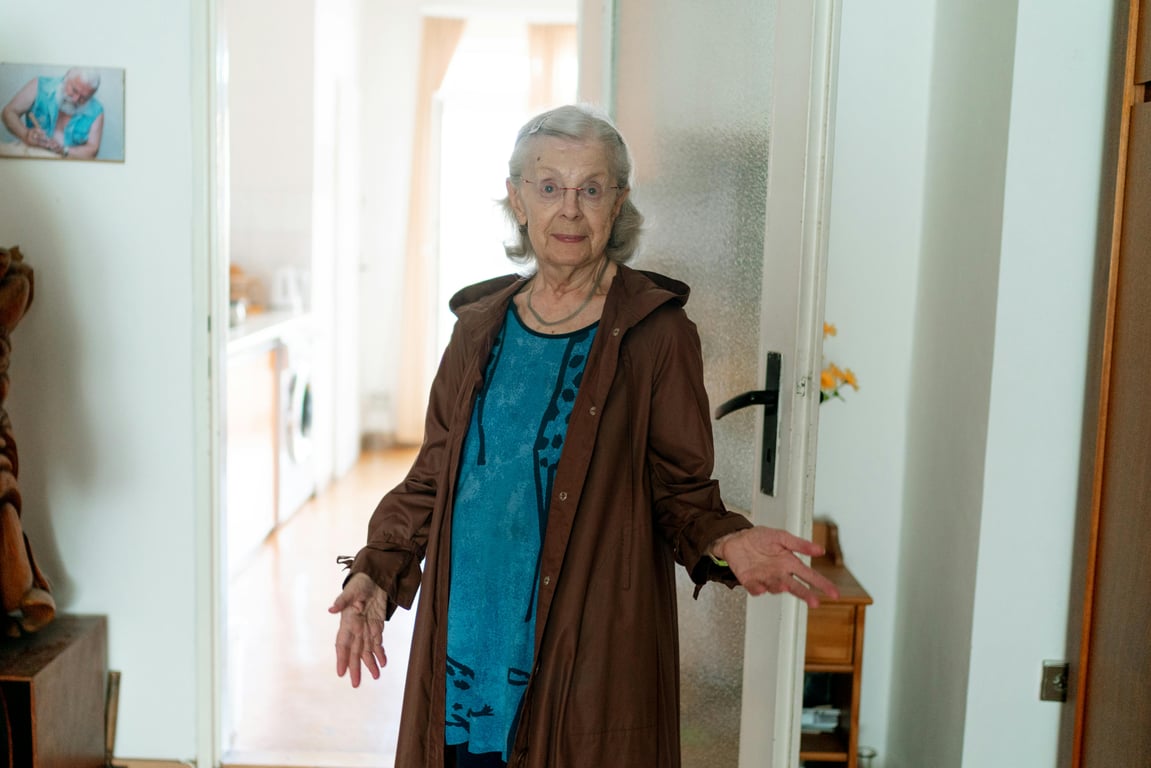 Achieving the Perfect Blend of Comfort and Cost in Senior Living Apartments