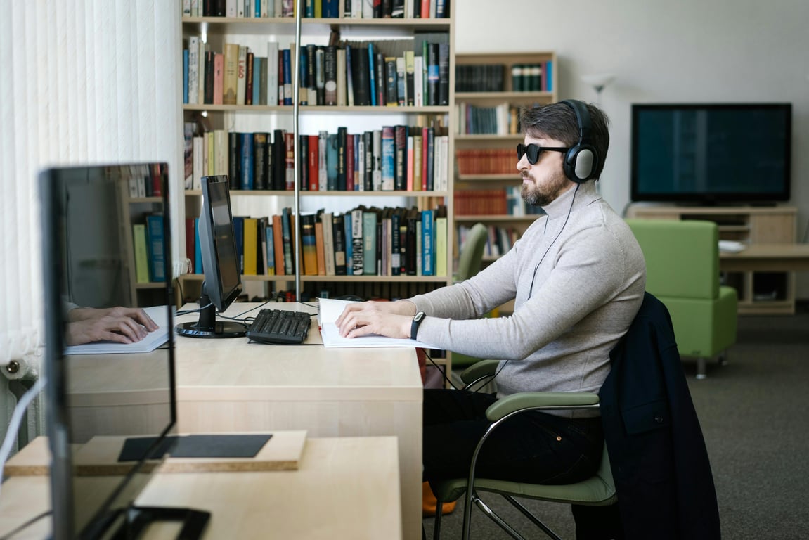See Clearly Faster with Advanced LASIK Solutions