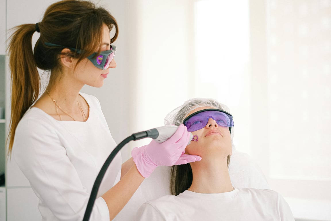 Transform Your Look with Complimentary Laser Facelift Consultations
