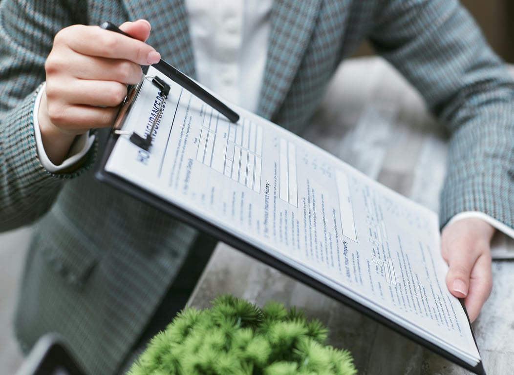Weighing the Benefits and Drawbacks of Term Life Insurance