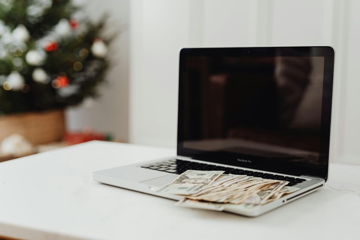 Say Hello to Stress-Free Banking with These No-Fee Checking Accounts