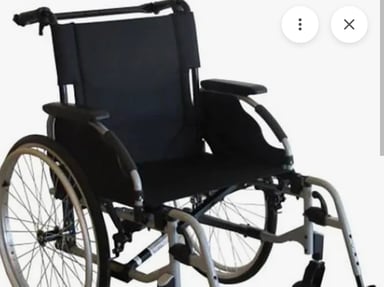 Chaise roulante et aide pour vivre