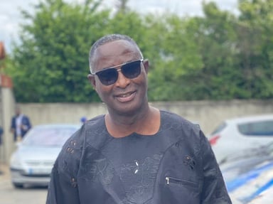 En mémoire de notre cher oncle et papa Stephen AGYEI BOAHEN