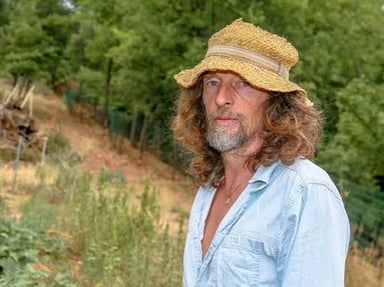 🌱 Nous sommes en difficulté. Aidez-nous à préserver nos semences.