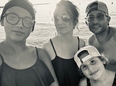 En soutien à Bérangère et ses enfants, Maëlyne et Malycia.