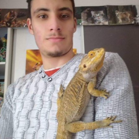 AVATAR_ALT_TEXT