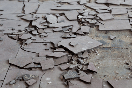 La différence entre la certification amiante avec mention et sans mention