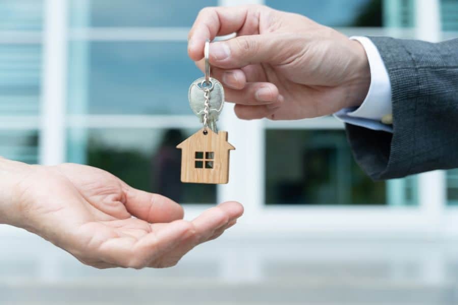 l'agent immobilier hors agence dépend des ventes car il n'a pas de salaire fixe