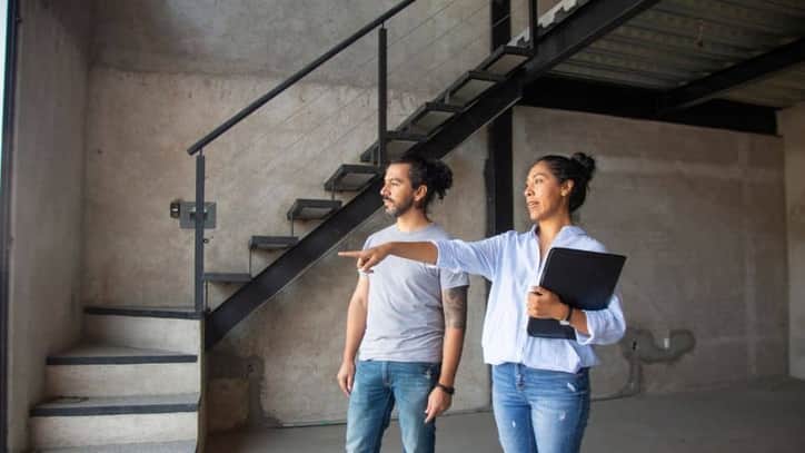 Comment faire une reconversion en agent immobilier ?