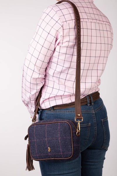 Bolso cruzado de mujer en tweed - Helmsley - Tweed azul marino/trenzado