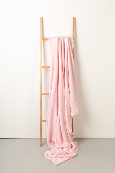 Cowlam Plush Fleece Throw - Pink
