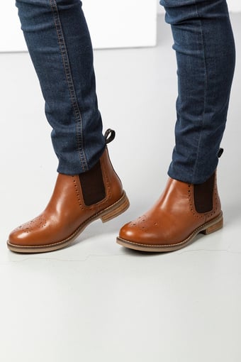 Chelsea boots fit guide cheap