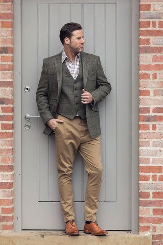 What Trousers to Wear with a Tweed Jacket UK | Rydale