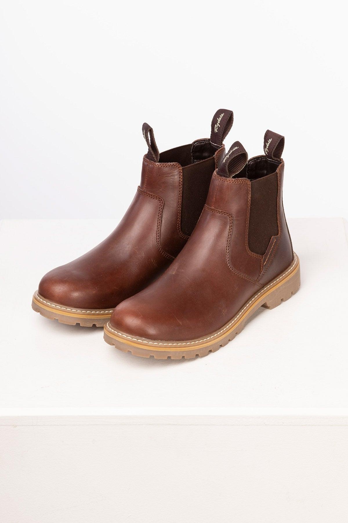 pull on walking boots uk