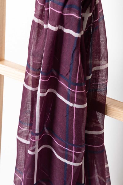 Karierter, fließender Damenschal - Polly - Beere