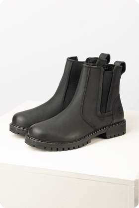 FOOTWEAR