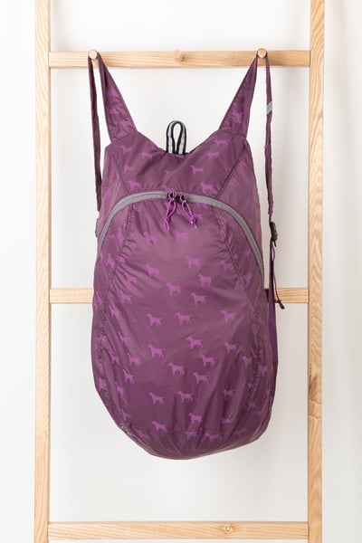 Packbarer Taschenrucksack - Wedelnder Hund Lila