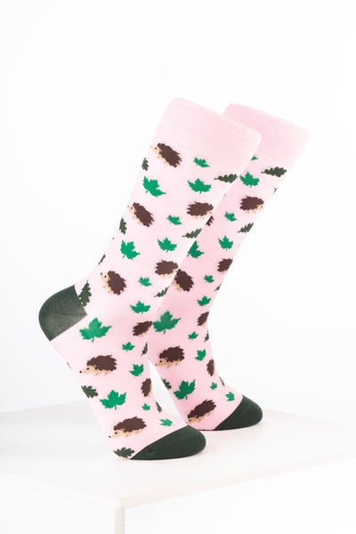 Women’s Bamboo Rich Animal Ankle Socks - Hedgehog Soft Pink