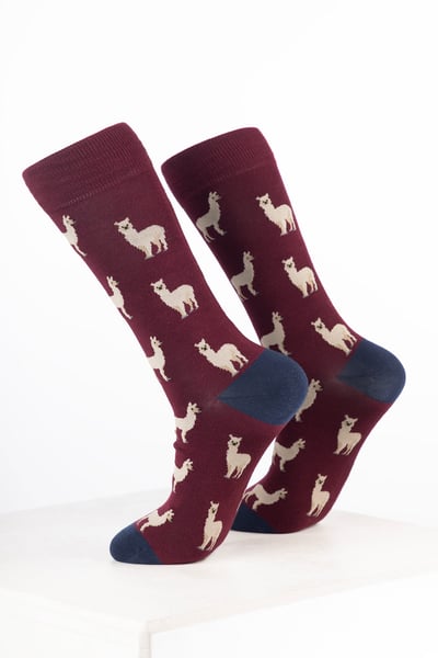 Men’s Bamboo Rich Animal Ankle Socks - Llama Wine