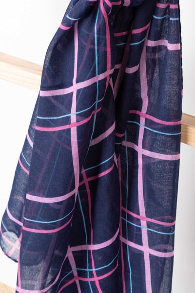 Karierter, fließender Damenschal - Polly - Marine