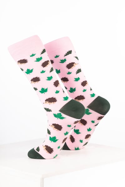 Women’s Bamboo Rich Animal Ankle Socks - Hedgehog Soft Pink