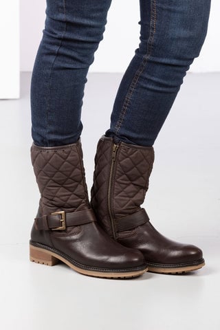 Ladies Short Quilted Boots