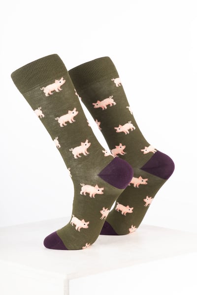 Women’s Bamboo Rich Animal Ankle Socks - Pink Pig Dark Olive