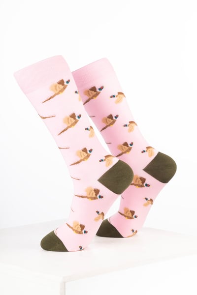Damen-Knöchelsocken mit Vogelmotiv - Fliegender Fasan Zartrosa