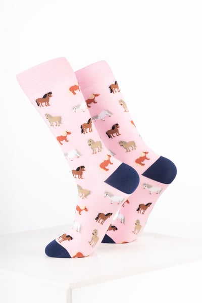 Women’s Bamboo Rich Horse Print Ankle Socks - Shetland Soft Pink