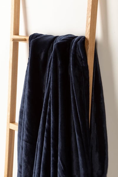 Cowlam Plush Fleece Throw - Navy