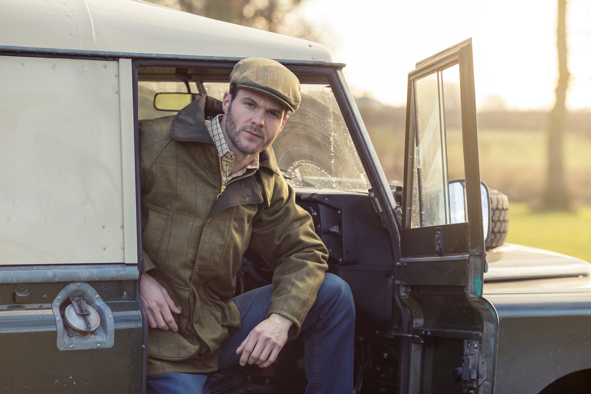 How to Match Your Tweed Jacket with Jeans UK - Rydale